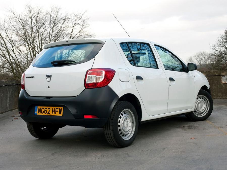  Dacia Sandero Access 2013 года  (UK) (фото 2 из 18)